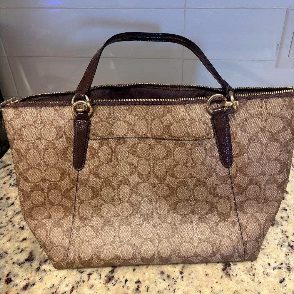 Coach Ava Tote in Signature Canvas – Khaki / Saddle (F58318) - Picture 8 of 11